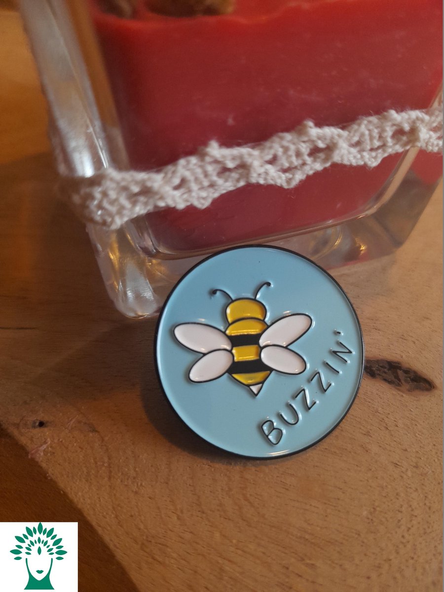 Chloris-pins|Buzzin|buttons|sierpin|kledingclips|sierbroche|broche|kledingsspeld|speld|enamel|lief|schattig|bijen|bees|geschenk|sieraden|emaille